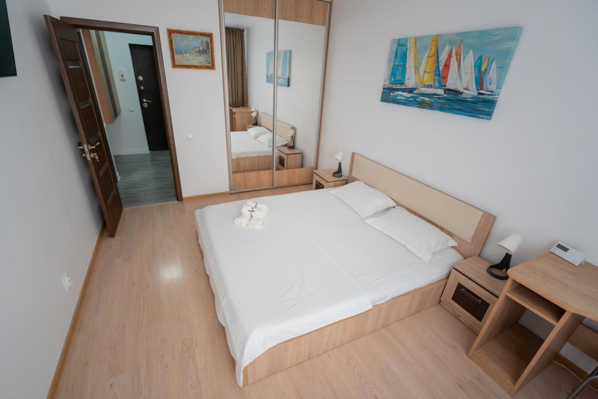 Hotel Studio Titan Букурещ Екстериор снимка